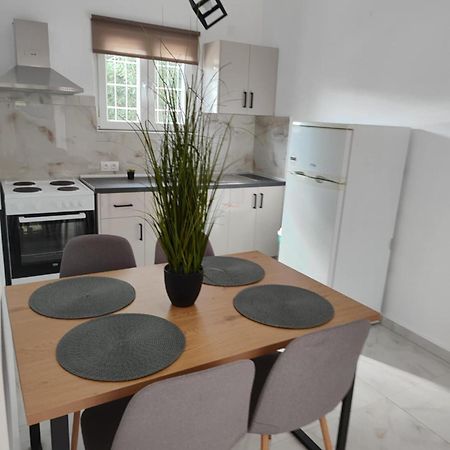 Ilias Apartments Dassia By Hotelius ภายนอก รูปภาพ